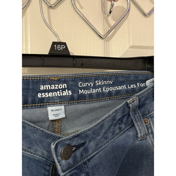 Amazon Essentials Curvy Skinny Women’s Plus Size Jeans 16S Short Medium Wash - Picture 2 of 3